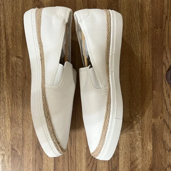 NWT Torrid Ivory Canvas Slip-On Espadrille Sneaker 12WW - Picture 4 of 4